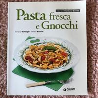 Ricettario "Pasta fresca e Gnocchi" Giunti con DVD