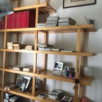 libreria e scrivania