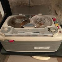 Registratore a bobine geloso