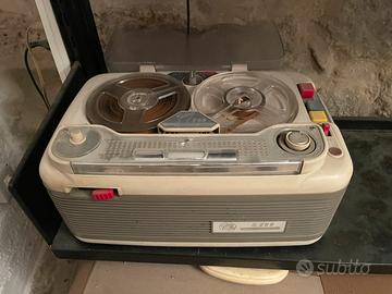 Registratore a bobine geloso