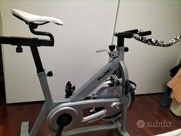 spinning Bike pari al nuovo Biciclette In vendita a Milano