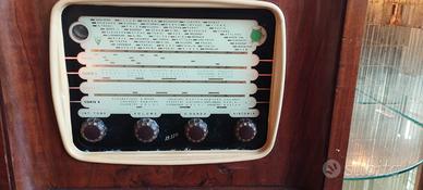 Radio Giradischi   mobile bar 