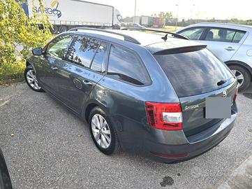 skoda octavia 1.5 tgi 130cv 85000km