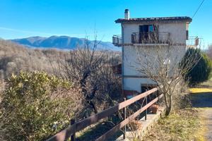 Casa a Nespolo vicino casello A24 Carsoli