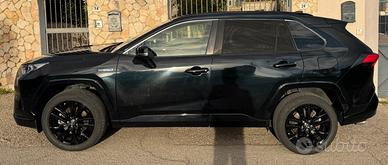Toyota Rav4 Black Edition 2.5 218 CV 2021 98000 Km