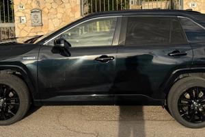 Toyota Rav4 Black Edition 2.5 218 CV 2021 98000 Km