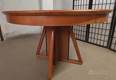 Tavolo in legno anni 70