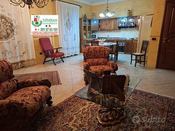 2°Piano 4 vani +4°Piano 2 vani metri 600 dal mare