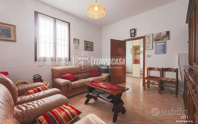 Bifamiliare Indipendente con Ampio Giardino