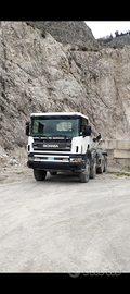 Scania 8x4 mezzo d'opera