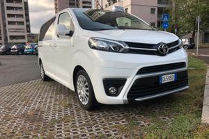 Auto trasporto disabili