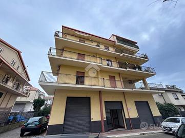 MAGAZZINO A CORIGLIANO-ROSSANO