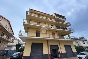 MAGAZZINO A CORIGLIANO-ROSSANO