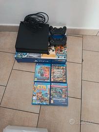 PS4 completa di tutto come nuova 