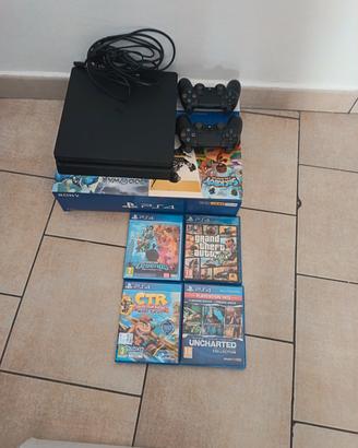 PS4 completa di tutto come nuova 