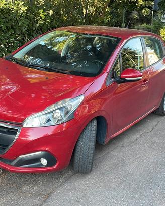 Peugeout 208 1.2 benzina