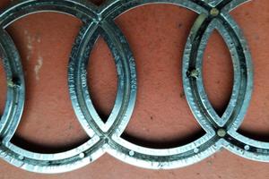 Emblema con anelli audi