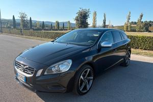 Volvo V60 D3 R-design