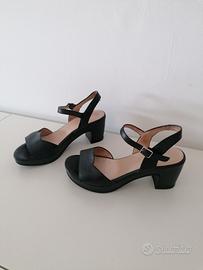 Sandali wonders taglia 39 made in Spain vera pelle