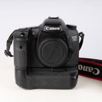 Corpo Canon EOS 7D con battery grip