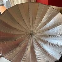 Fotografia Ombrello riflettente Paul C. Buff 48"