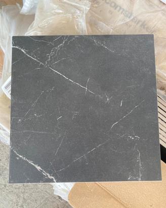 Piastrella in gres 30x30 mq disponibili 16