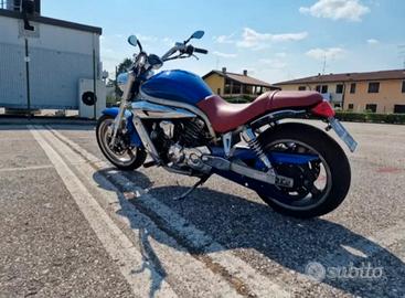 Hyosung Aquila GV-650
