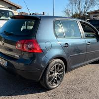 Volkswagen Golf 1.6 benzina