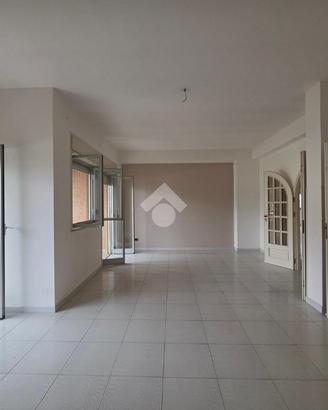 4 LOCALI A PALERMO