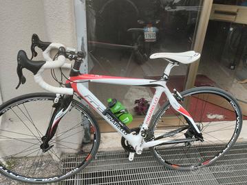 bici da corsa Pinarello in carbonio fp2 