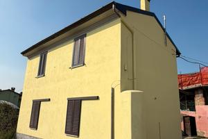 Casa indipendente su 4 lati