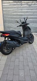 BEVERLY 400 S
