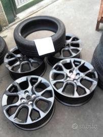 Cerchi 17" pneumatici estivi Fiat grande punto