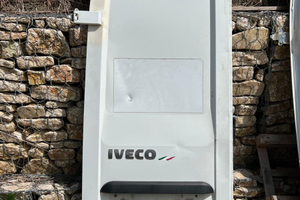 Portelloni posteriori iveco daily maxi