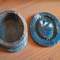 oggetto indiano in pietra intagliata 