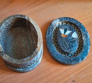 oggetto indiano in pietra intagliata 