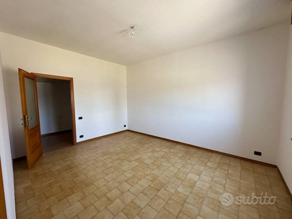 Appartamento di 179 m² con 5 locali a Mirandola - Vista 4