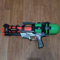 pistola ad acqua giocattolo