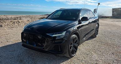 AUDI Q8 50 TDI  S LINE  COME NUOVA