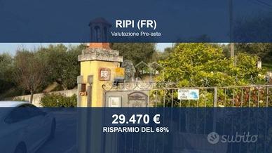 Immobile in asta di 141 m² con più di 5 locali a R