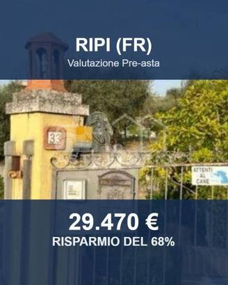 Immobile in asta di 141 m² con più di 5 locali a R