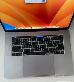 Macbook Pro 15 2017 touchbar batteria NUOVA