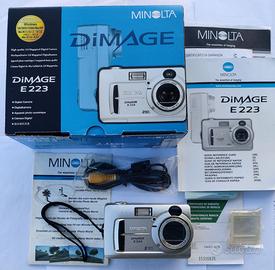 Fotocamera Digitale Vintage Minolta DiMAGE E223 Y2