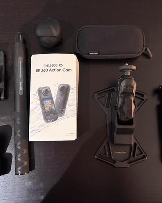 Kit INSTA 360 x5 con accessori