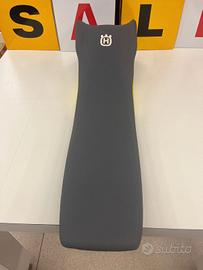 Sella originale per Husqvarna 701 SM