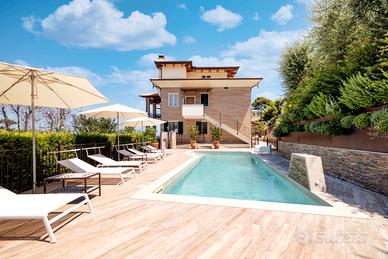 Appartamenti con Piscina a 5 min dal mare