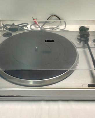 Giradischi SANYO modello TP220   (leggere bene)