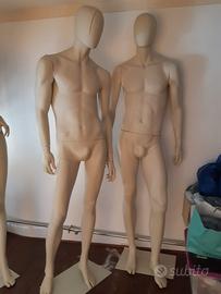 2 manichini uomo figura intera