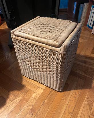 Pouf contenitore in vimini vintage