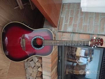 chitarra Ovation style elettroacustica